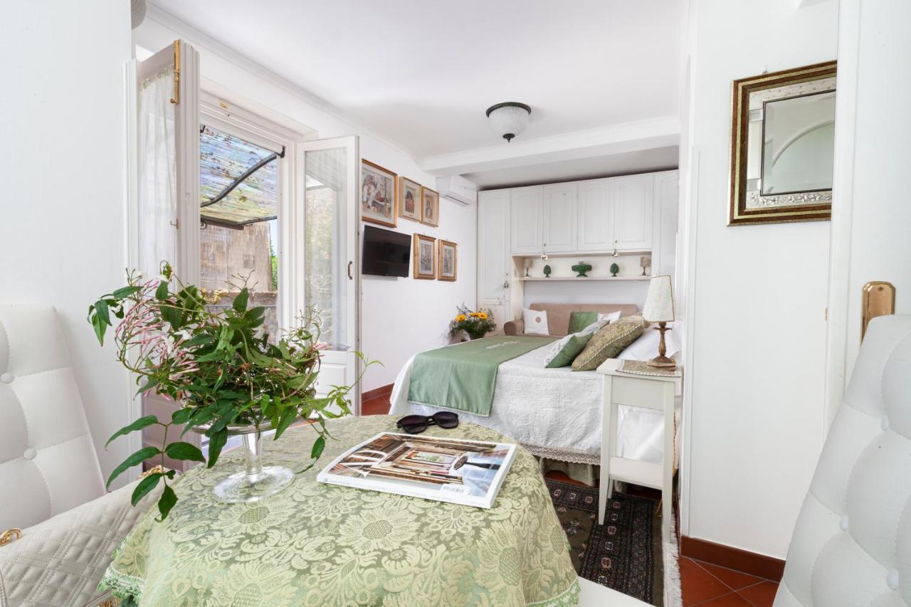 Villa Maresca B&B ピアーノ・ディ・ソッレント エクステリア 写真
