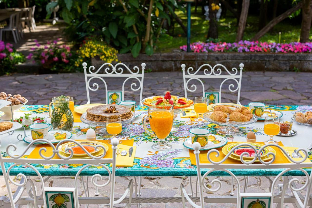 Villa Maresca B&B ピアーノ・ディ・ソッレント エクステリア 写真